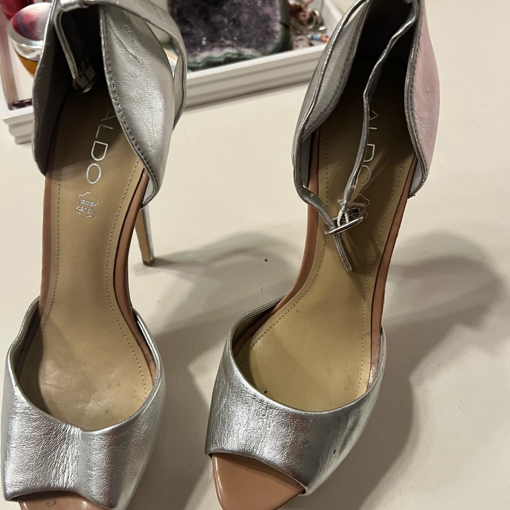 Silver aldo high heels size 9 ankle strap